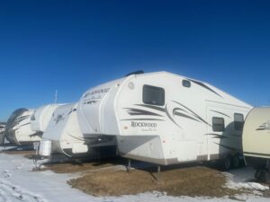 Trailers, RVs and 5th wheels stored at Parkside RV and Boat Storage